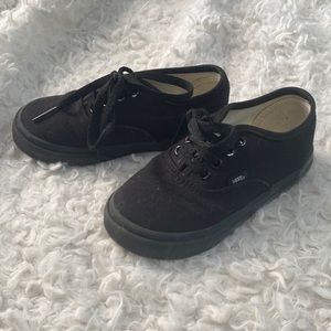 Toddler vans black